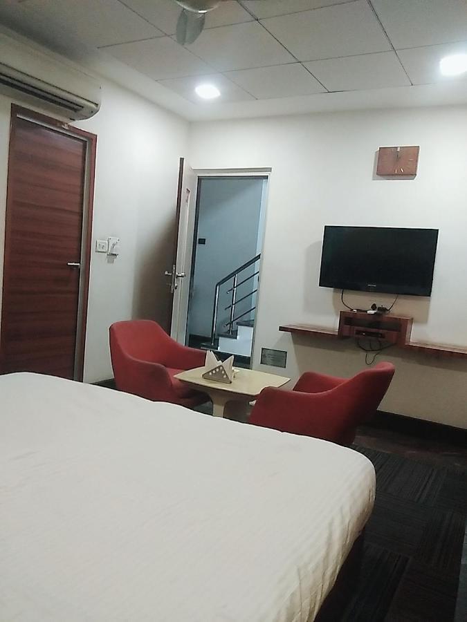 Hotel Manoranjan Inn Lucknow Exterior foto
